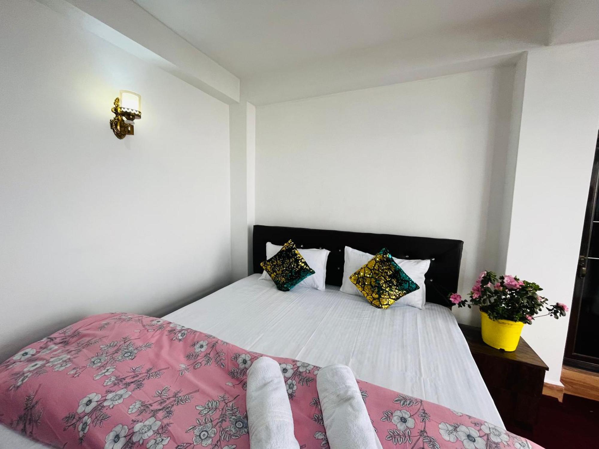 דרג'ילינג Shalom Inn Home Stay מראה חיצוני תמונה