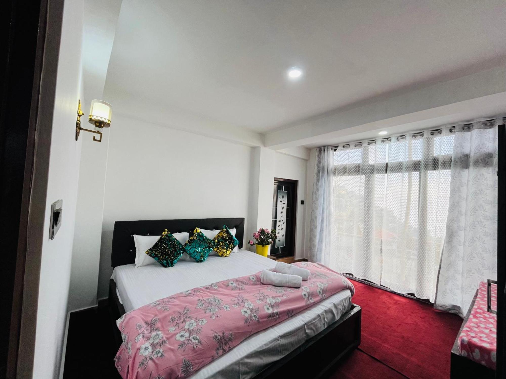 דרג'ילינג Shalom Inn Home Stay מראה חיצוני תמונה