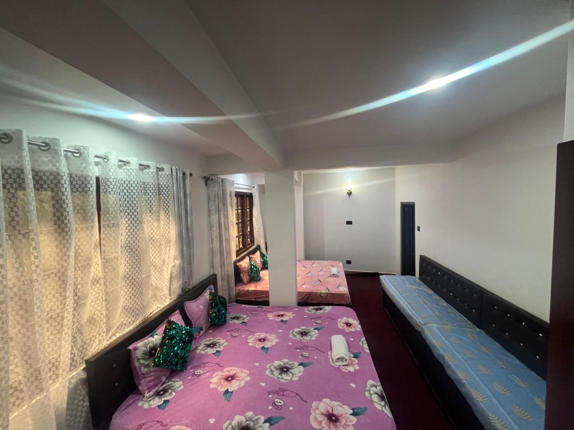 דרג'ילינג Shalom Inn Home Stay מראה חיצוני תמונה
